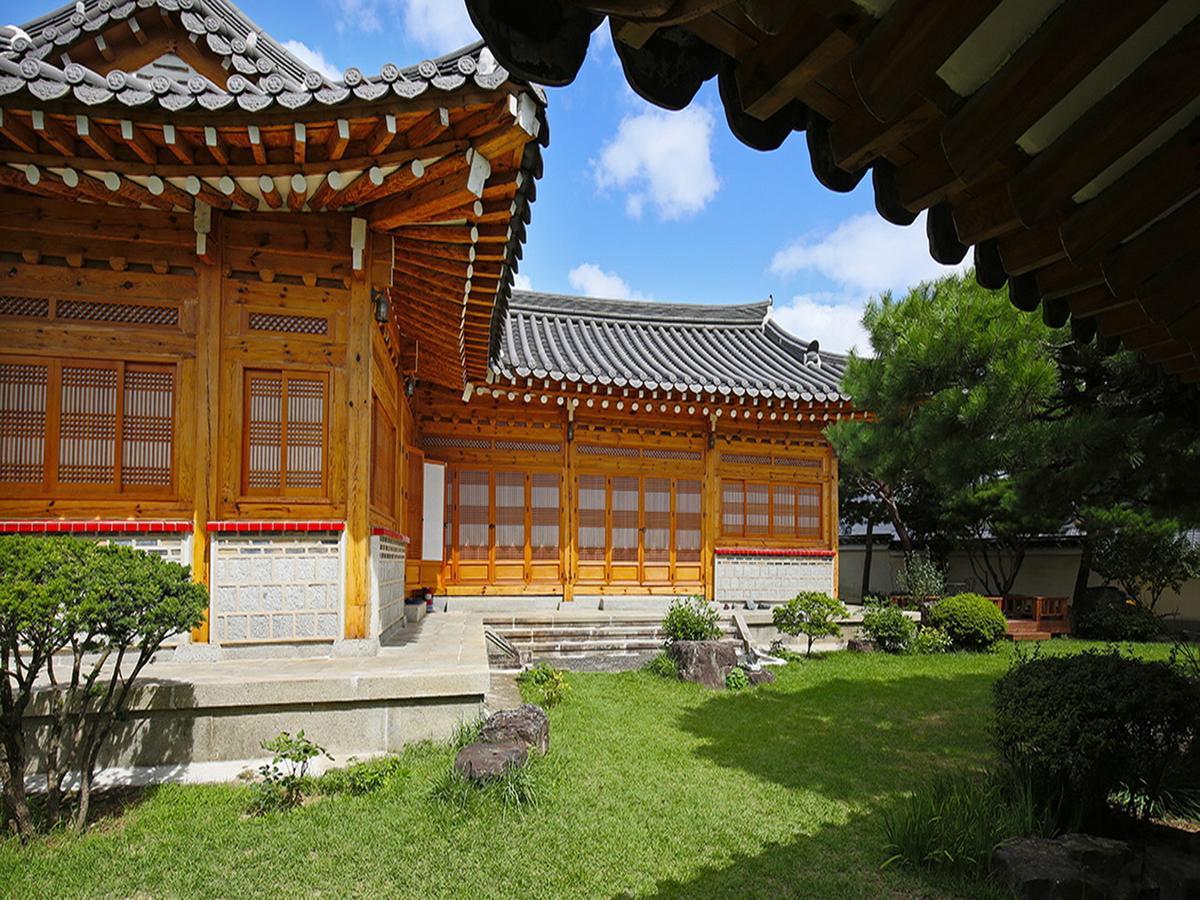 Cheonggong Hanok Stay Gyeongju Exterior photo