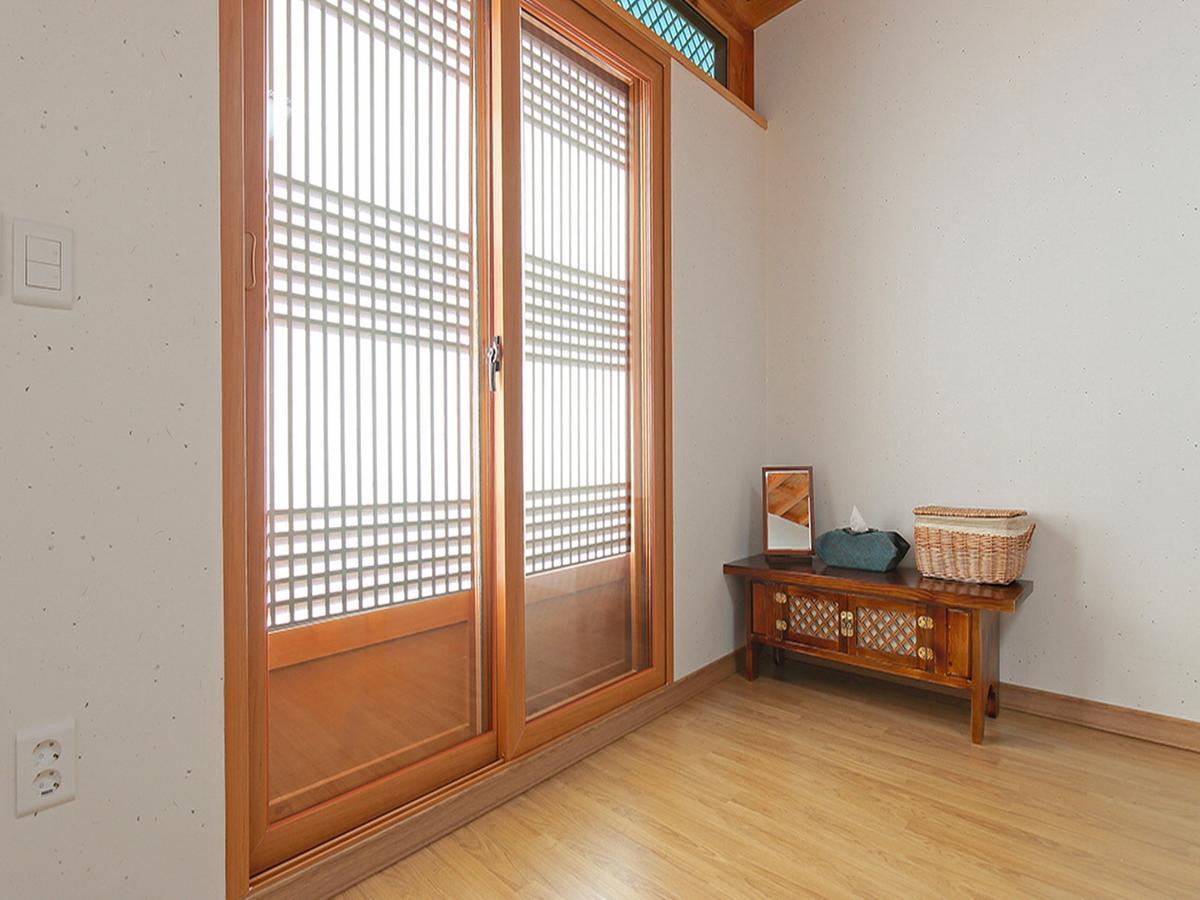 Cheonggong Hanok Stay Gyeongju Exterior photo