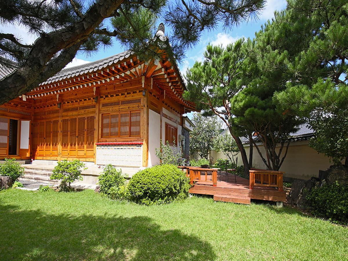 Cheonggong Hanok Stay Gyeongju Exterior photo