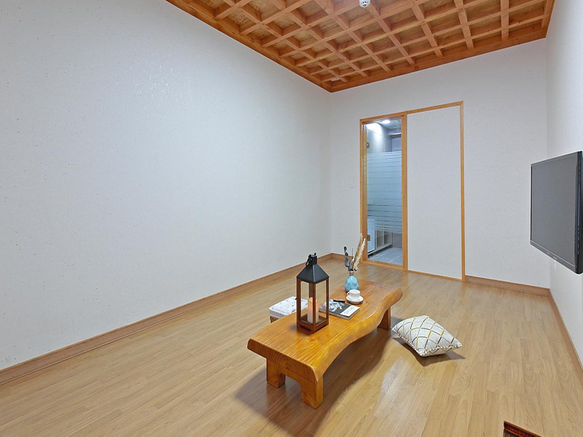 Cheonggong Hanok Stay Gyeongju Exterior photo