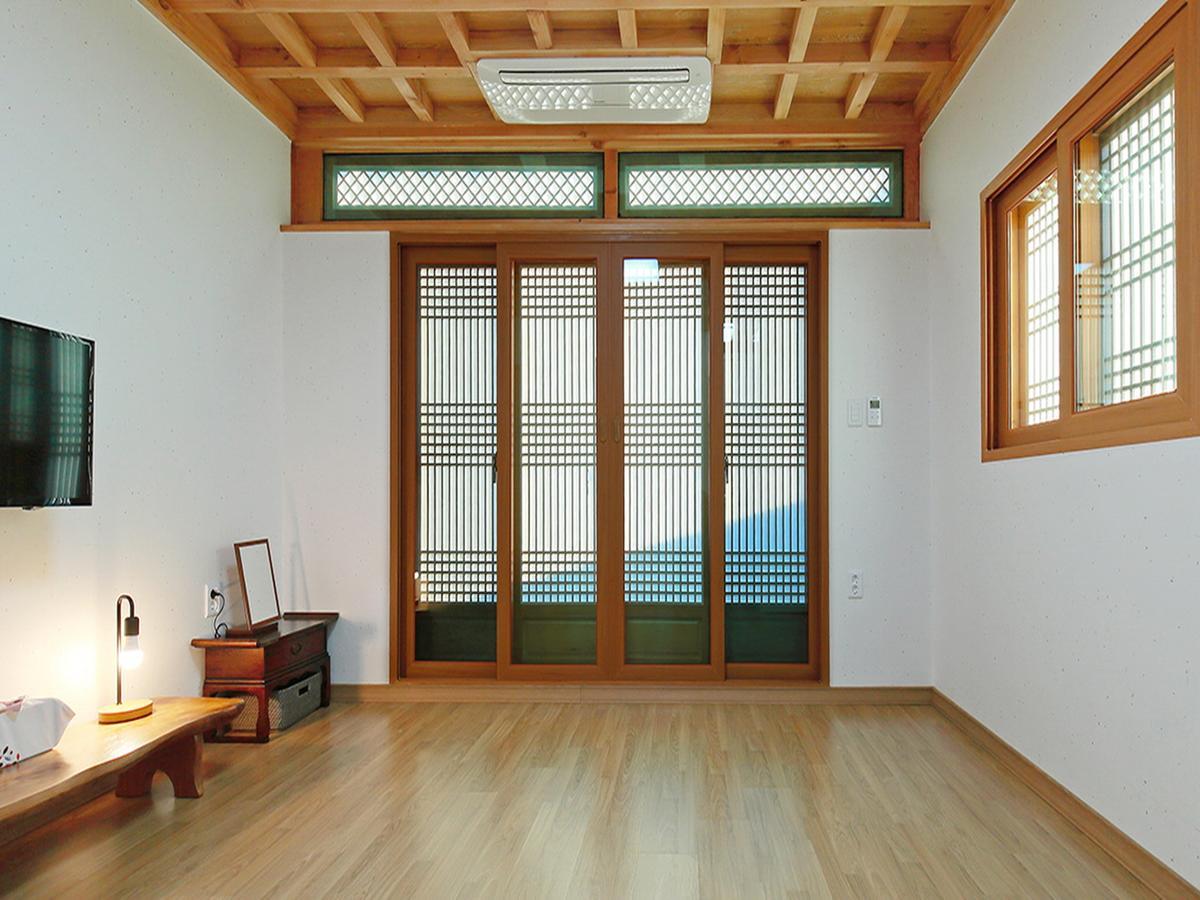 Cheonggong Hanok Stay Gyeongju Exterior photo