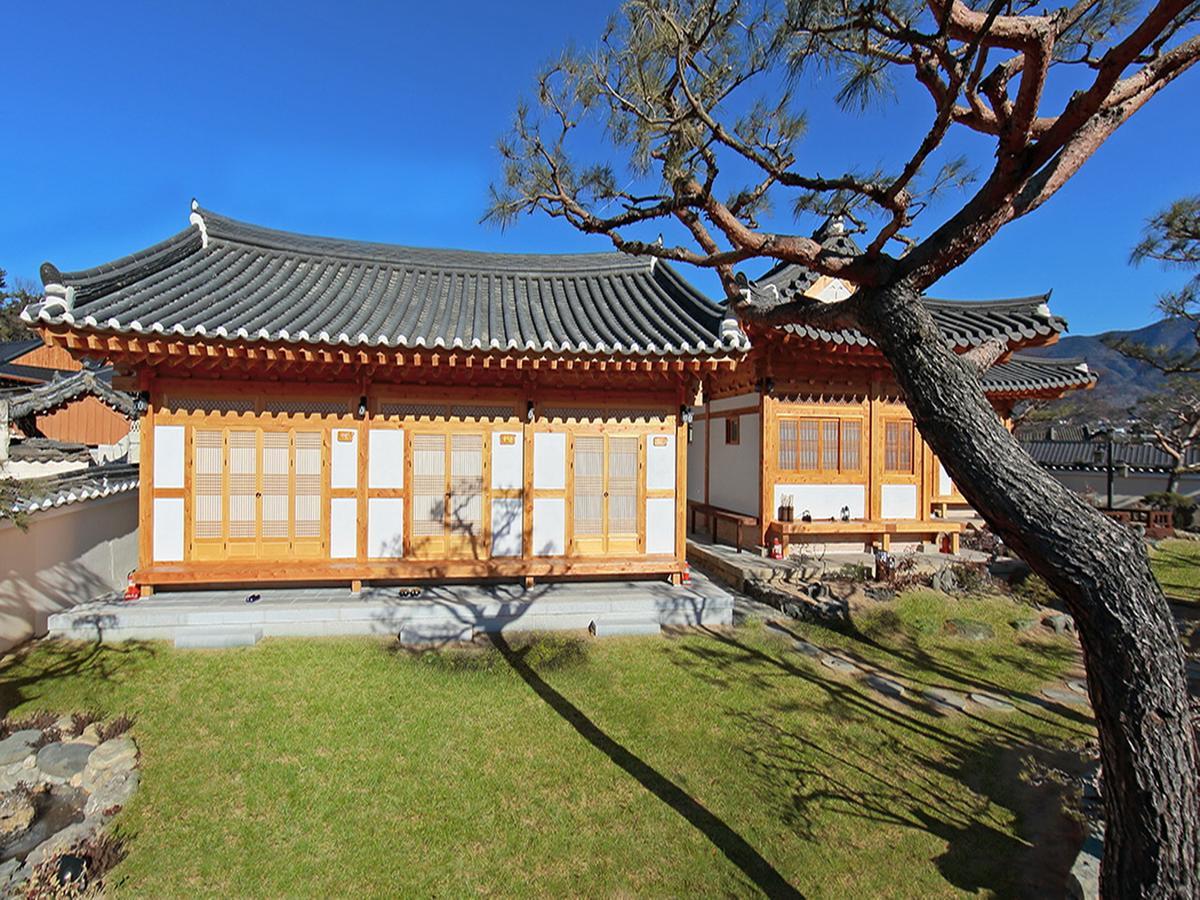 Cheonggong Hanok Stay Gyeongju Exterior photo