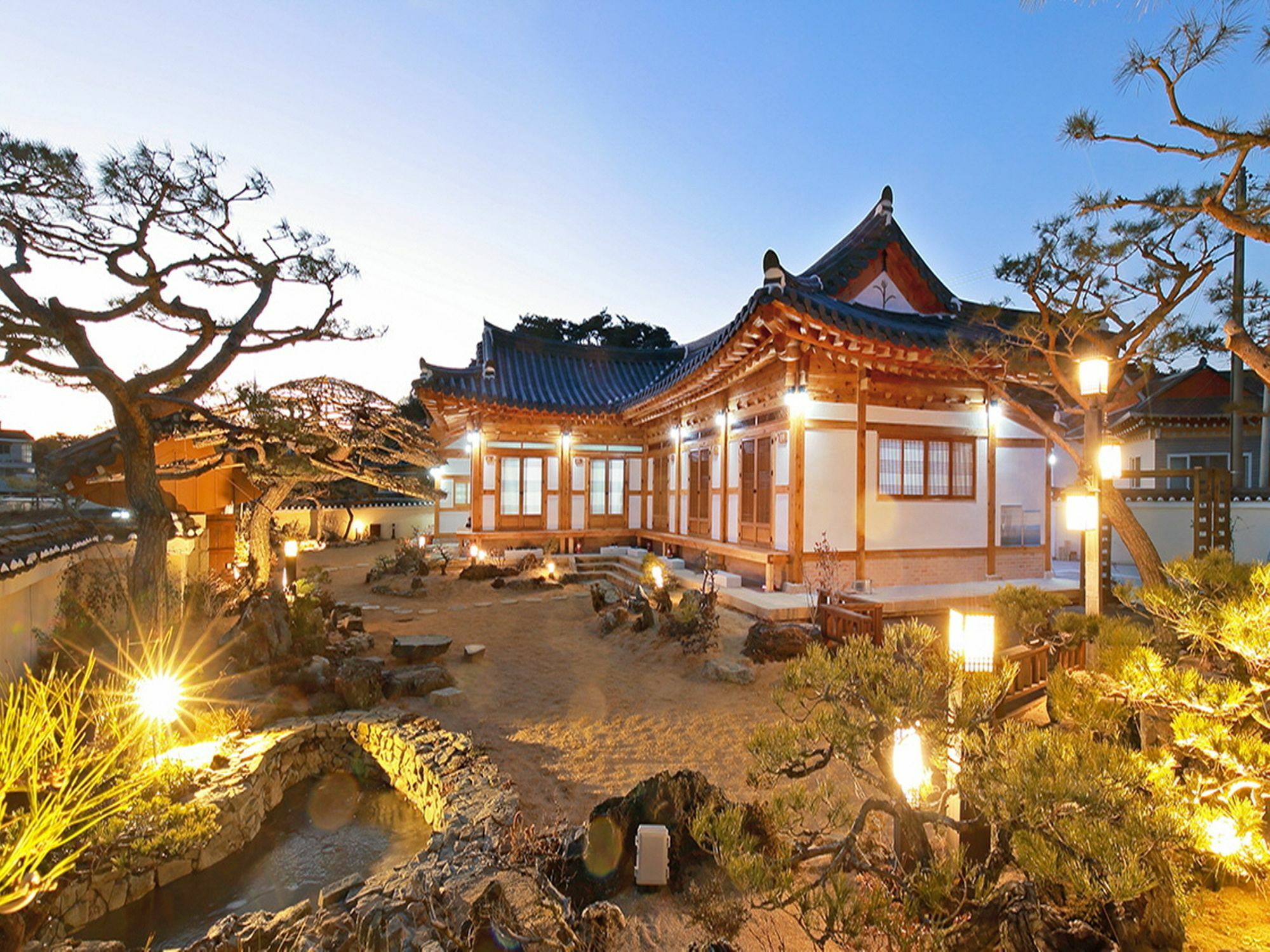 Cheonggong Hanok Stay Gyeongju Exterior photo