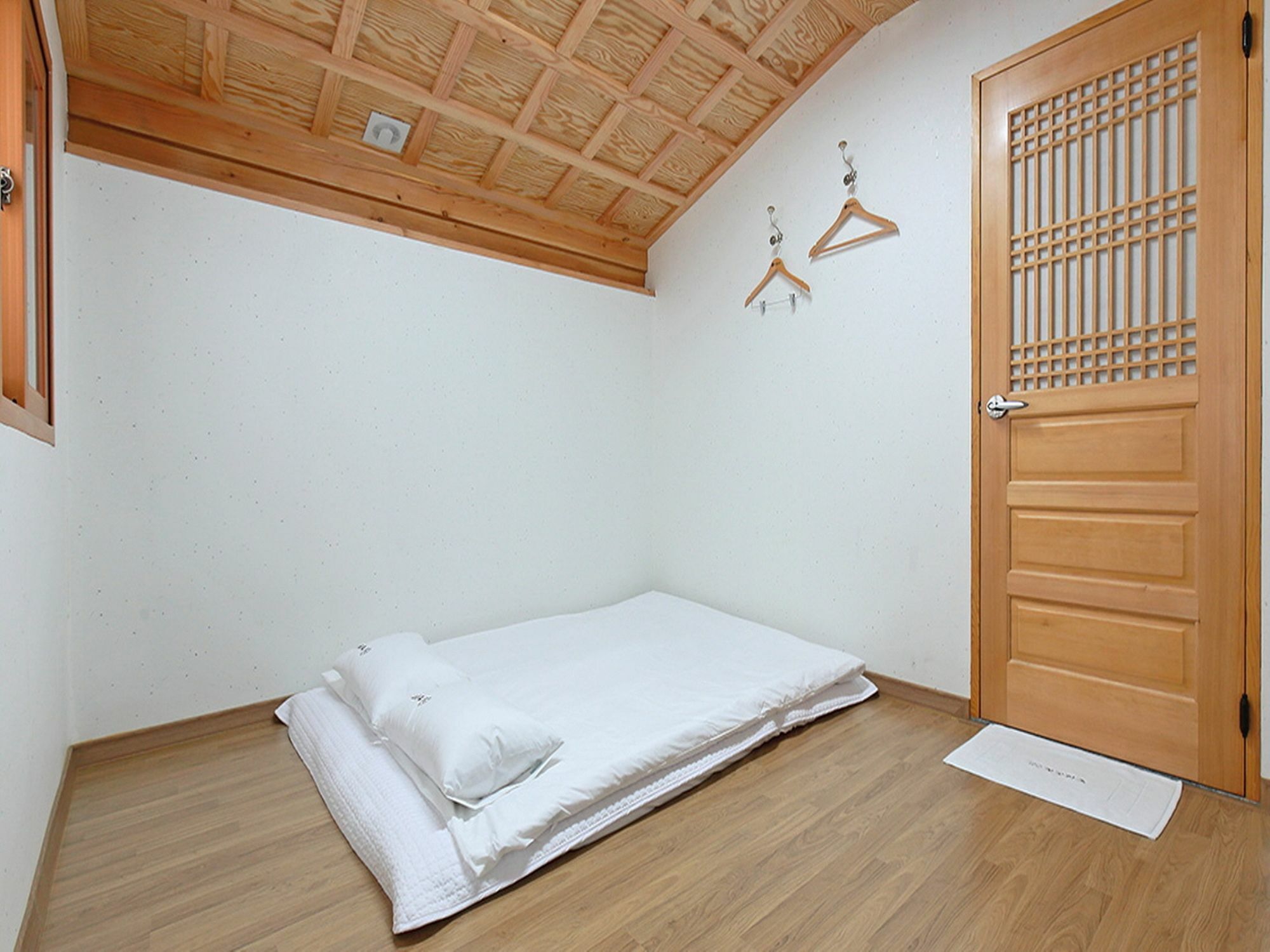 Cheonggong Hanok Stay Gyeongju Exterior photo